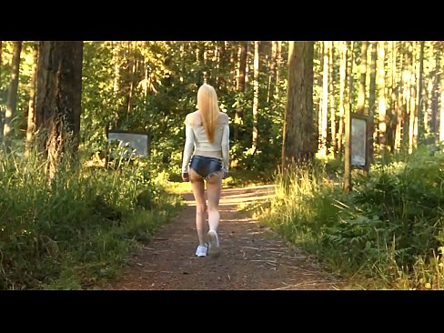 ❤️ Vakker kvinne beveger seg sakte, ikke nakenvideo ❤️ Sexvideo ved no.kassavrn.ru ❌️